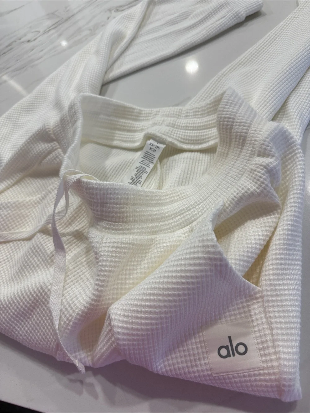 ALO Yoga 🖤alo 🖤nwot